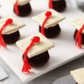Chocolate Graduation Cap Cupcakes